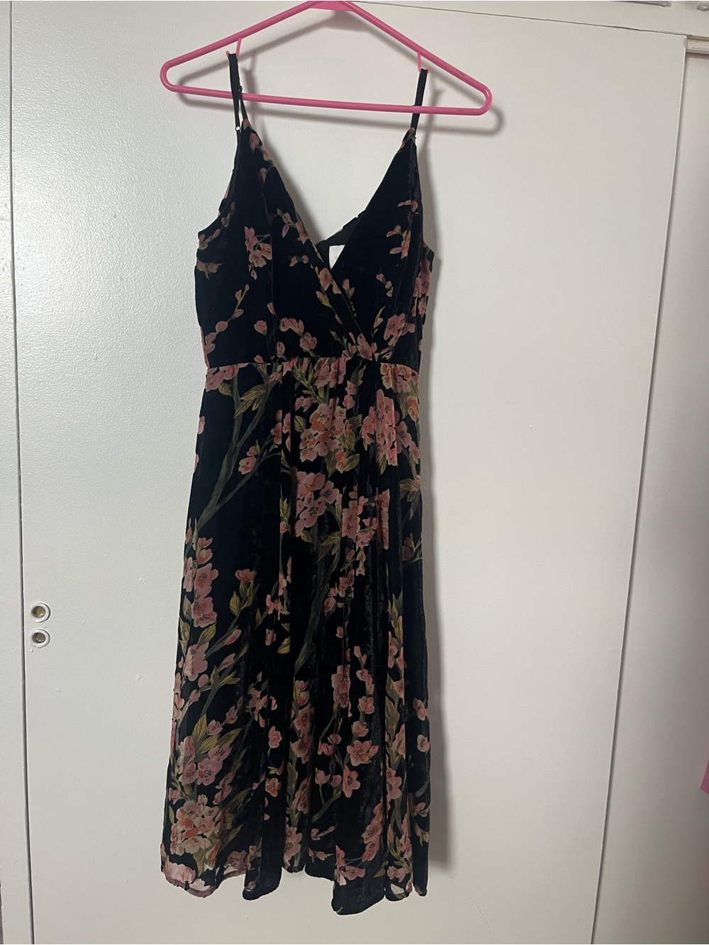 Eri + Ali Anthropologie Black Floral Velvet Velour Sleeveless V-Neck Midi Dress